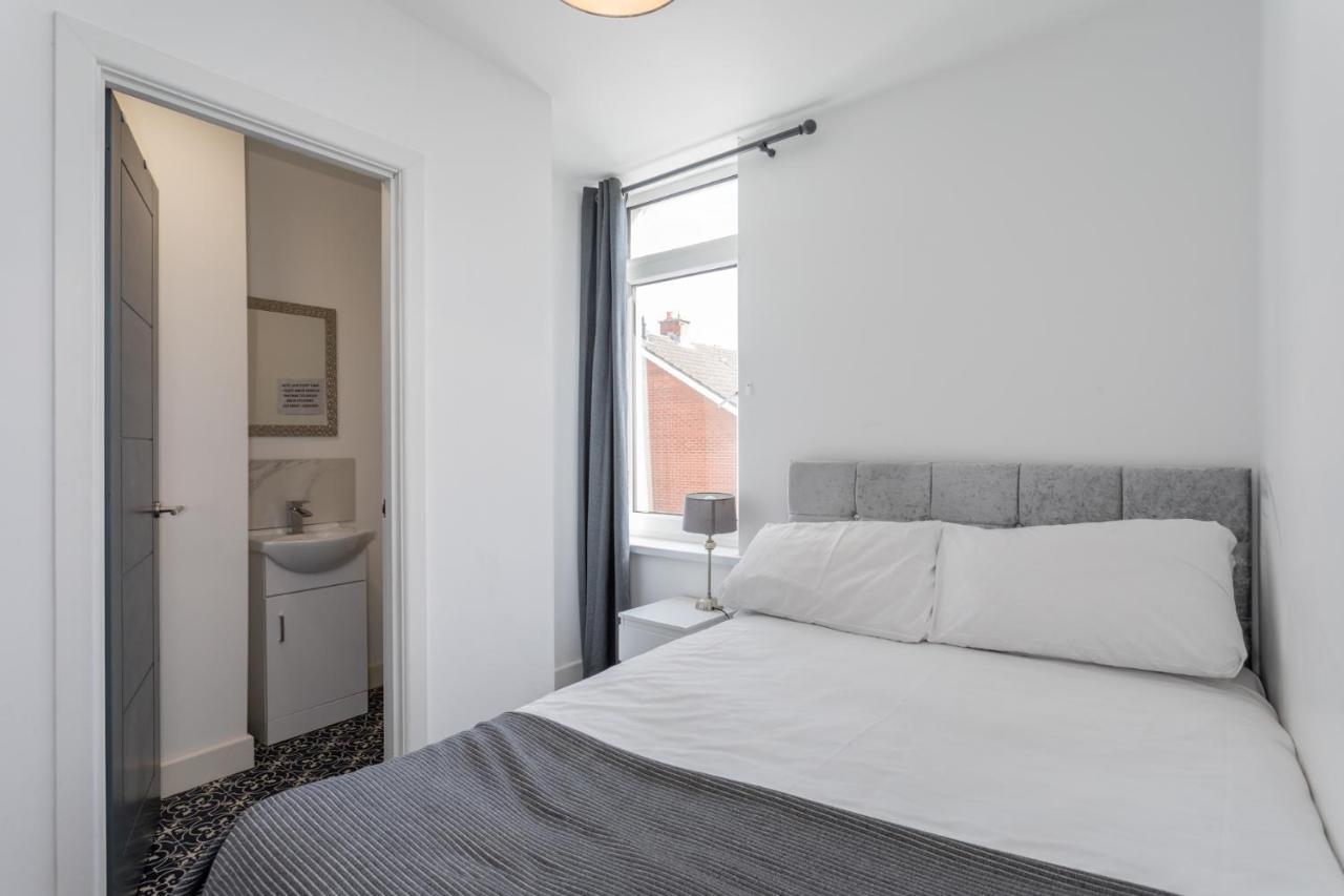 The Avenue Belfast Hotell Exteriör bild